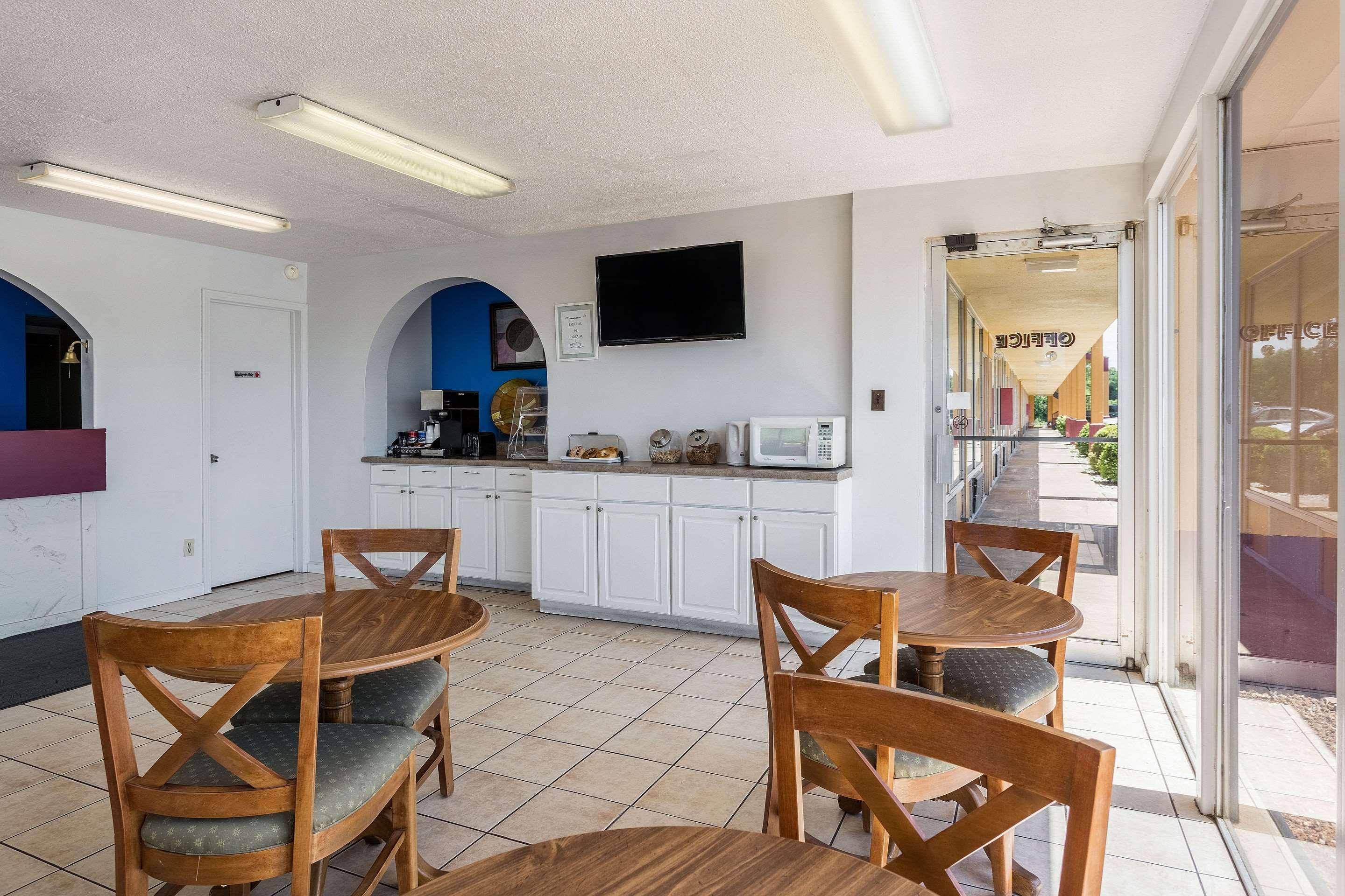 Rodeway Inn Denmark-Jackson Eksteriør billede