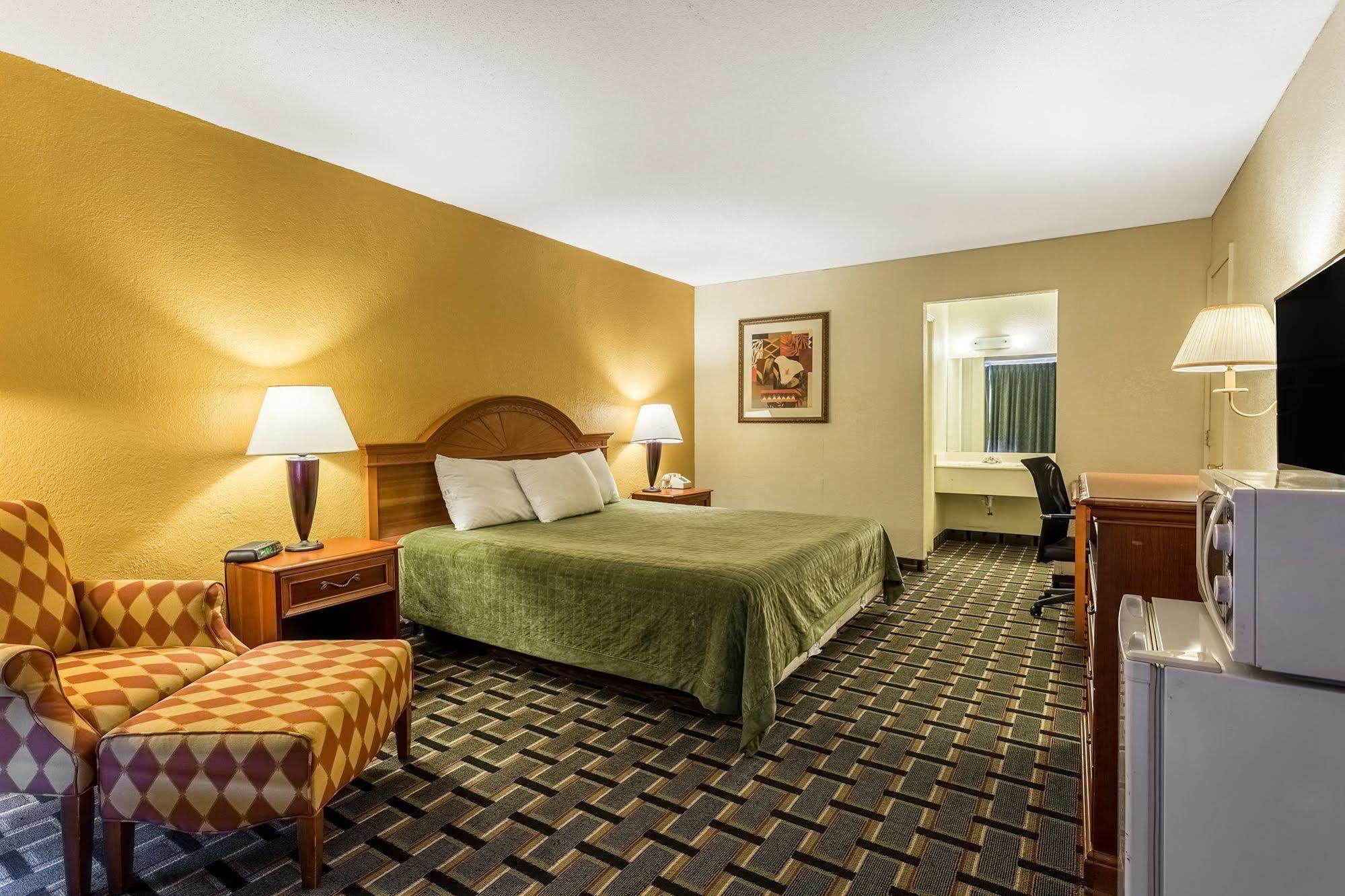 Rodeway Inn Denmark-Jackson Eksteriør billede