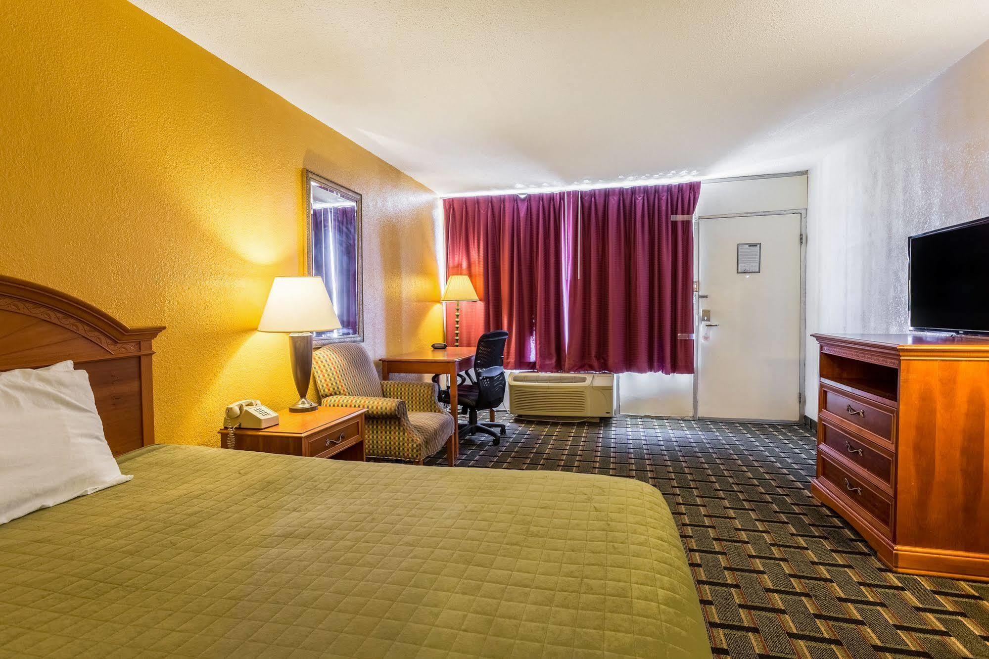 Rodeway Inn Denmark-Jackson Eksteriør billede